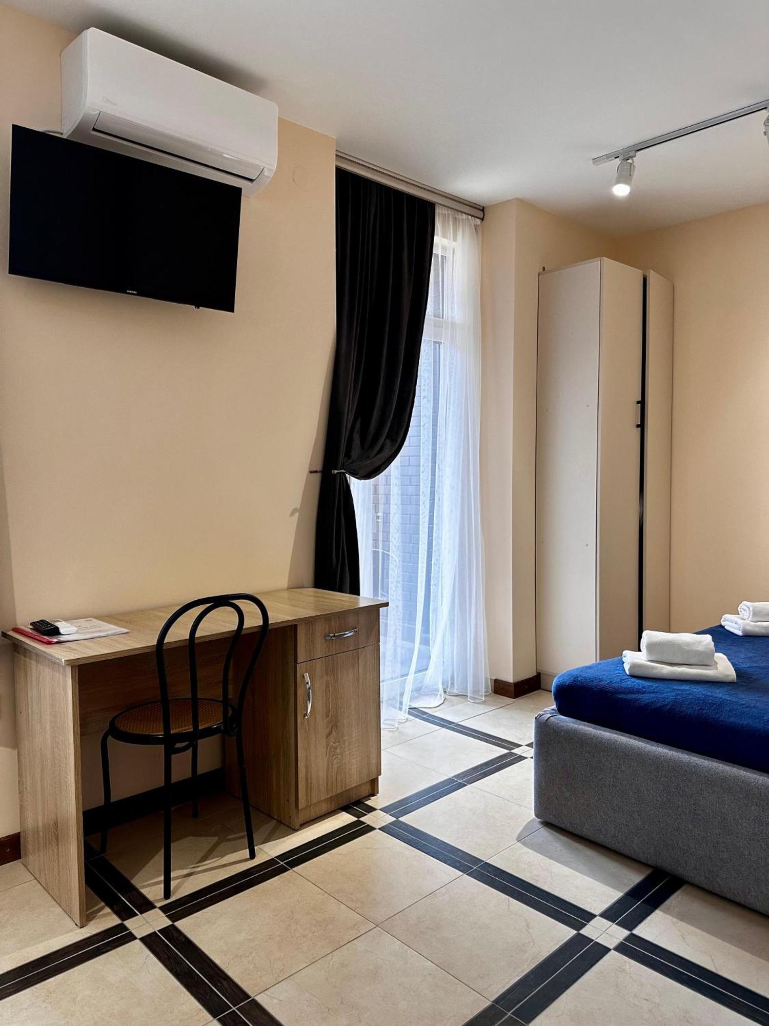 Opera Center Hotel & Apartments Lviv Kültér fotó